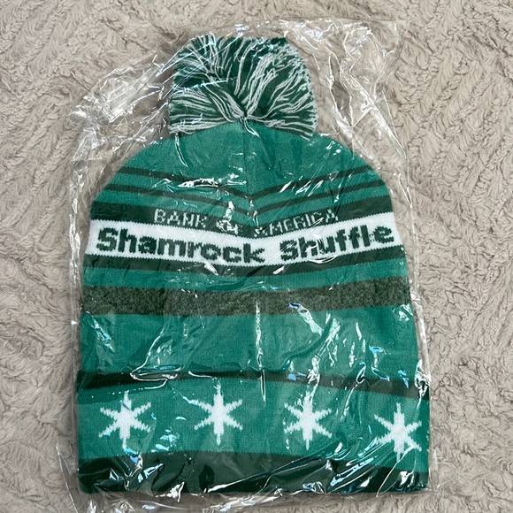 New Shamrock Shuffle Chicago green hat, new in original sealed packaging - Picture 3 of 12
